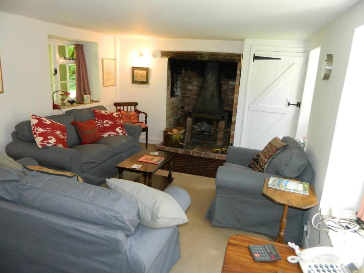 River Cottage A Country Retreat In Wooded Gardens East Stoke  Eksteriør billede