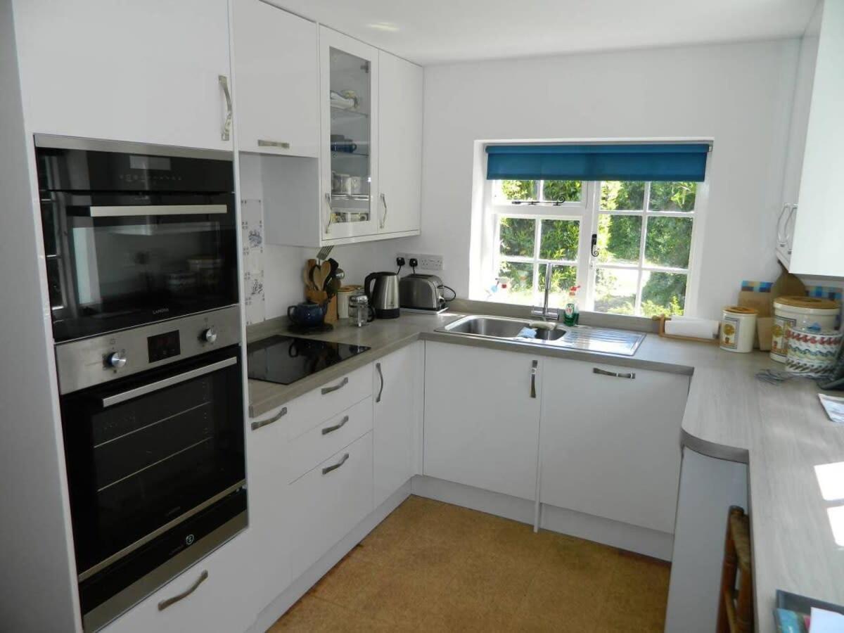 River Cottage A Country Retreat In Wooded Gardens East Stoke  Eksteriør billede